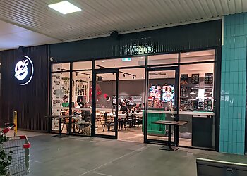 Kickin'Inn Logan Central