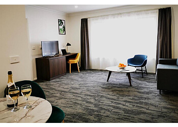 Littomore Hotels & Suites