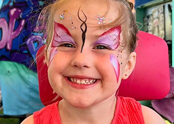 Luke & Kim Facepainting & Balloon Twisting