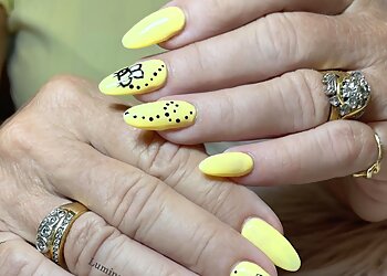 Sunshine Coast Nail Salons Luminous Nails image 1