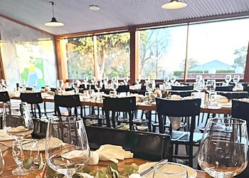 Magpies Nest Restaurant