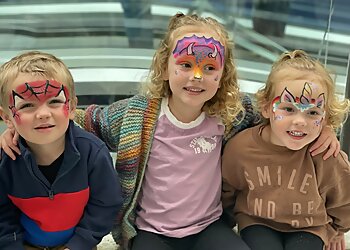 Making Faces with Rie