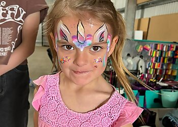 Making Faces with Rie