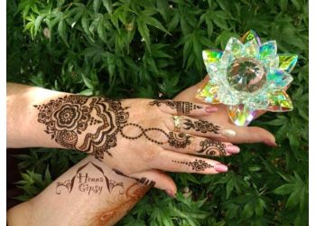 Mandi's Face Painting and Henna Gipsy