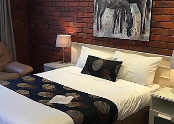 Melton Motor Inn & Apartments
