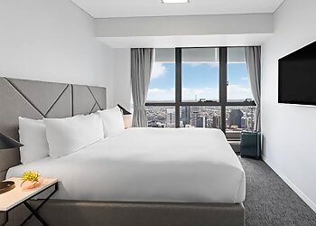 Meriton Suites