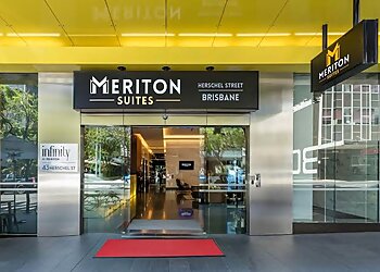 Brisbane Hotels Meriton Suites image 1