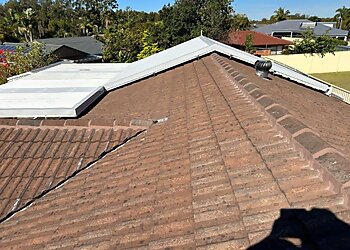 Melbourne Roofing Contractors Metropolitan Roof Repairs image 1