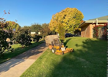 Mick Cave & Good Seeds Garden Service