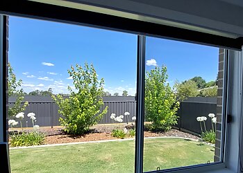 Mildura Window Cleaners Mike's Window, Gutter and Solar Cleaning image 1