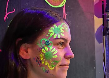 Monies Face Decorating