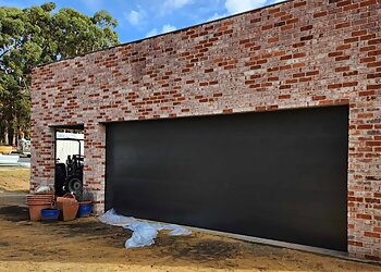 Naturaliste Garage Doors