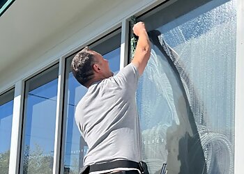 Noticeably Clean Windows