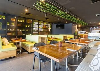 Oak and Vine Gladstone