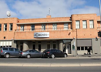 Oscar's Hotel & Cafe Bar