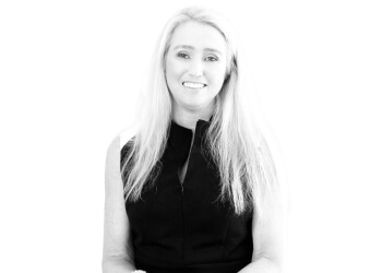 Painless - Dr. Stephanie Davies Painless - Dr. Stephanie Davies