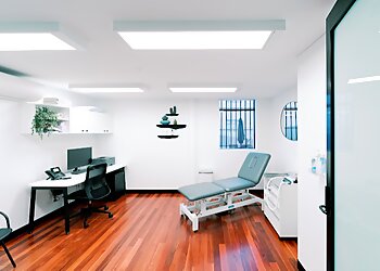 Paul Armanasco - SOUTHWEST FOOT AND ANKLE CENTRE