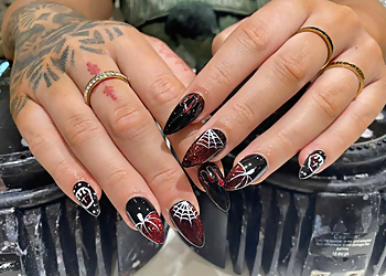 Pearl Nails Green Hills