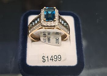 Prouds the Jewellers Warrnambool