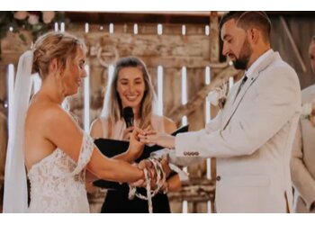 Rianna Winter Weddings - Celebrant