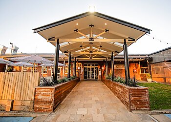 Robin Hood Hotel Orange