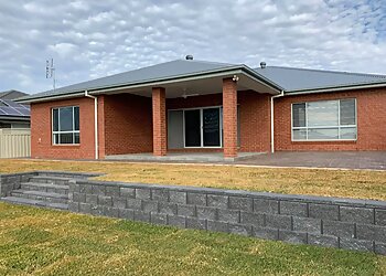 Dubbo Home Builders Robinson & Fuller Homes image 1