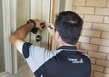Safetek Locksmiths