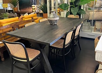 Sassi Furniture & Bedding