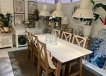 Sassi Furniture & Bedding