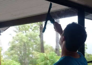 See Clear Window and Pressure Cleaning