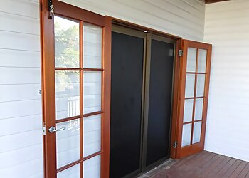 Simmons Glass & Aluminium