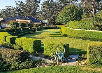 Wollongong Lawn Care Services Superior Lawn & Property Services image 1