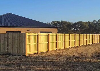 Ballarat Fencing Contractors The Fencing Dude Pty Ltd. image 1