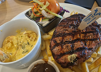 The Lionleigh Pub The Lionleigh Pub