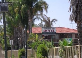 Wentworth Club Motel