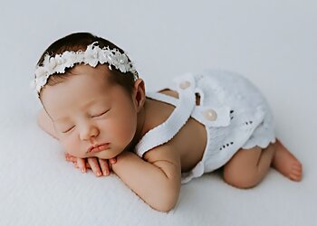 Winni and Mini Photography